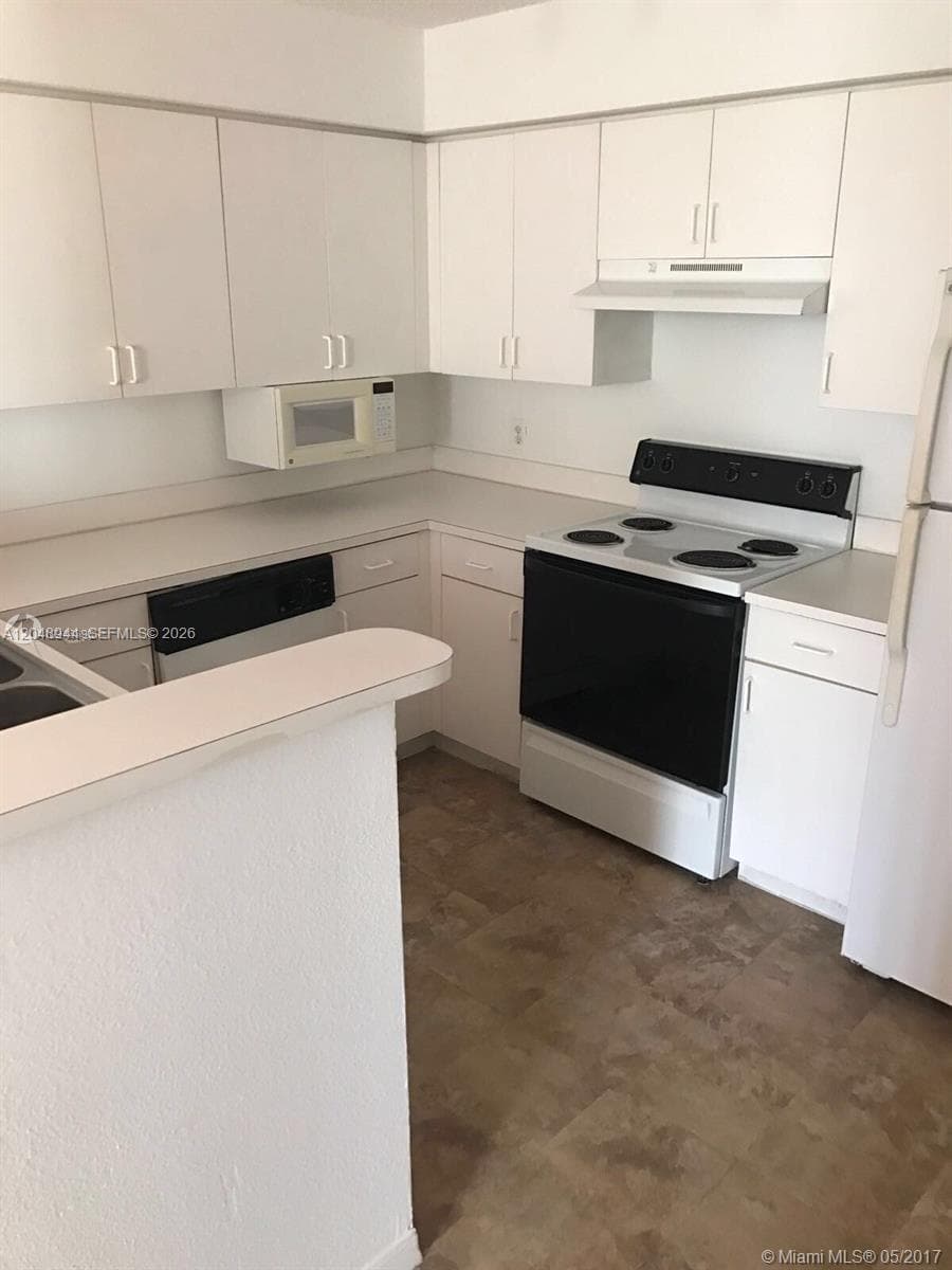 4420 NW 107th Ave # 207, Doral, FL 33178 photo 3