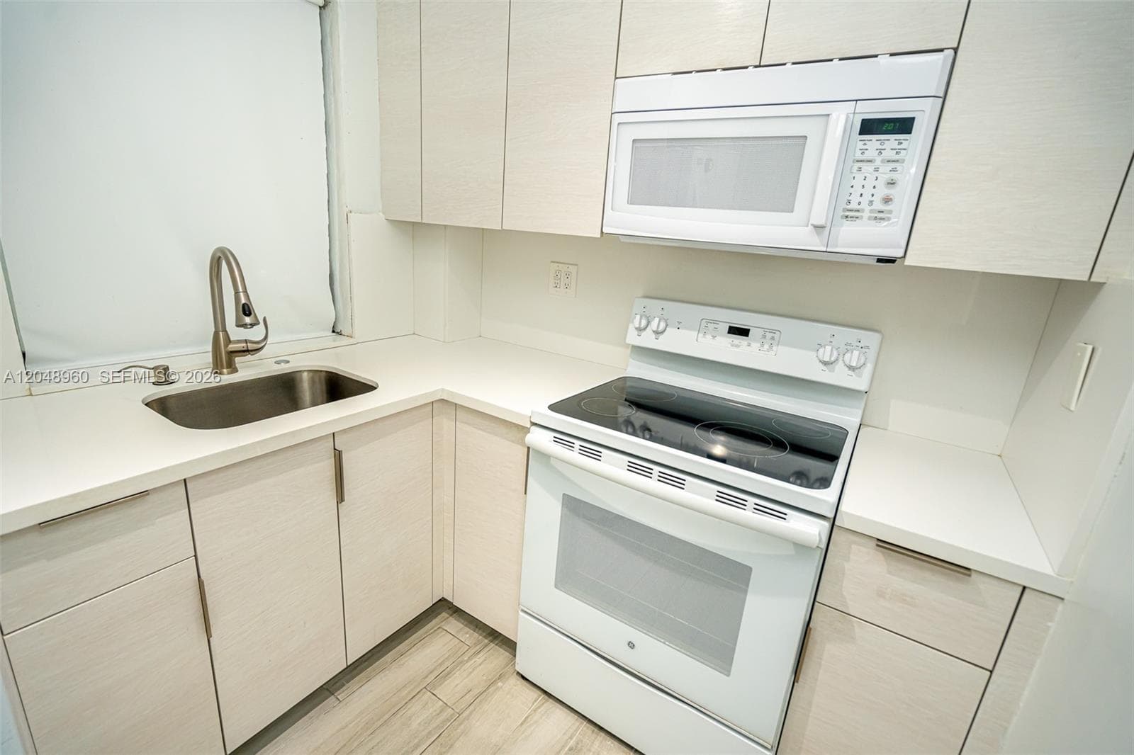 810 Salzedo St # 15, Coral Gables, FL 33134 photo 4