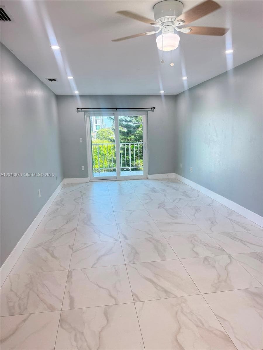 453 SW 2nd St # 306C, Miami, FL 33130 photo 3