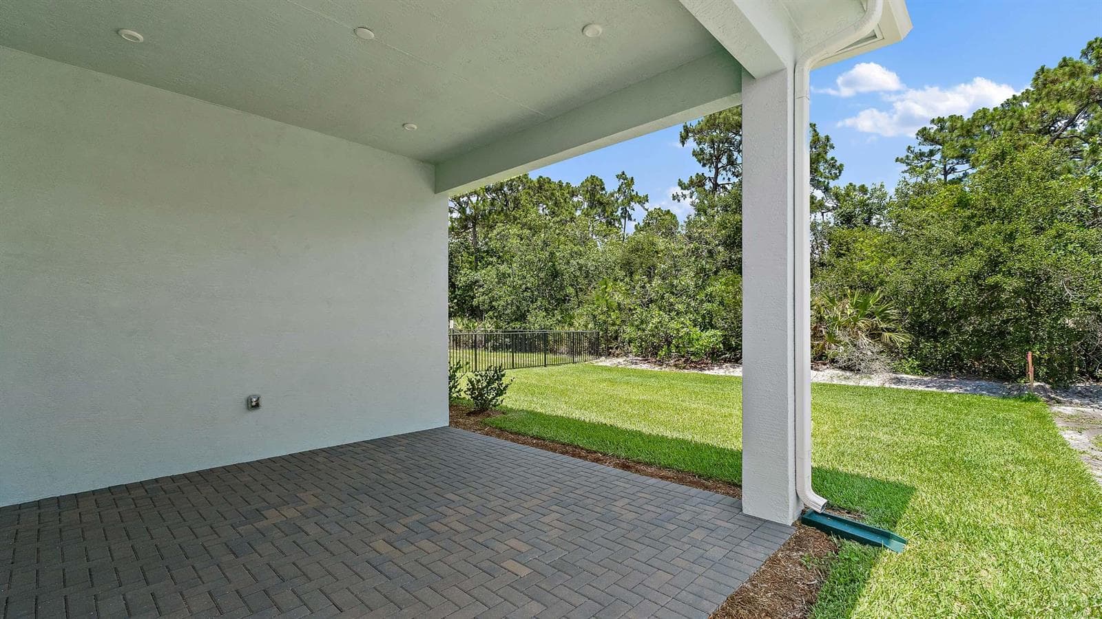 204 SE Via Sangro, Port St. Lucie, FL 34952 photo 2