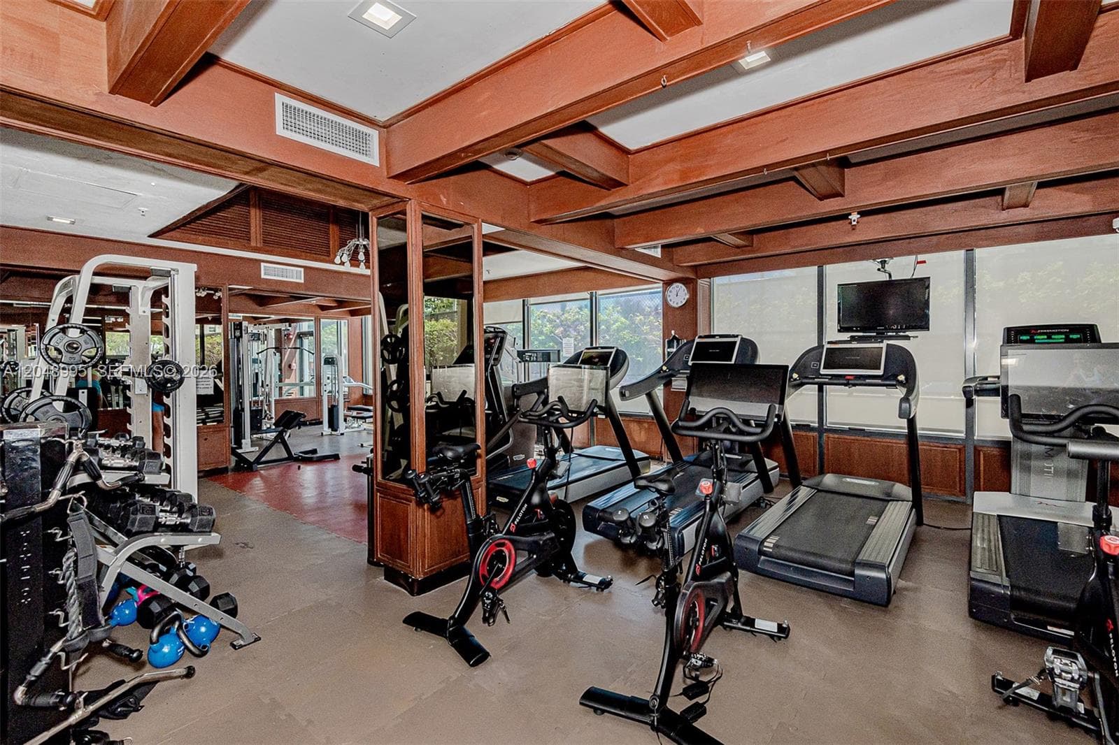 600 NE 36th St # 2018, Miami, FL 33137 photo 5
