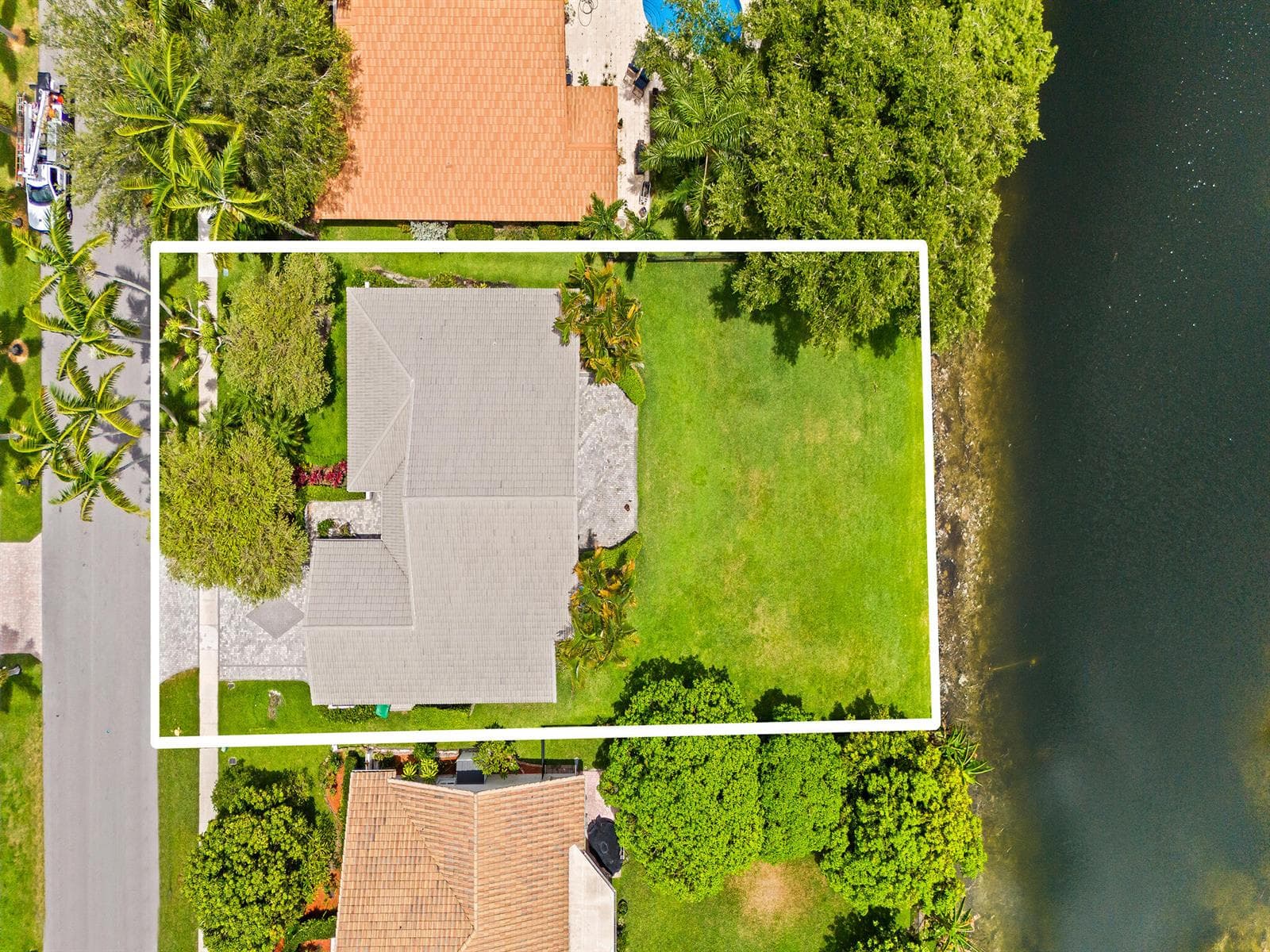 1750 W Oak Knoll Circle, Davie, FL 33324 photo 4