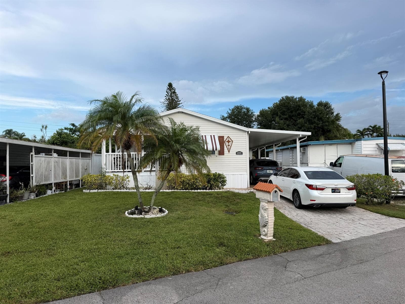 2141 SW 87th Terrace, Davie, FL 33324