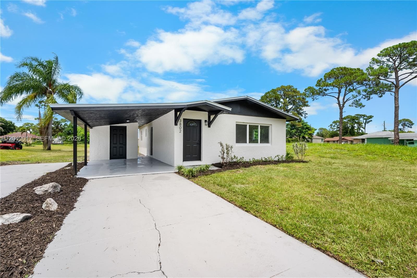 3802 Avenue N, Fort Pierce, FL 34947 photo 2