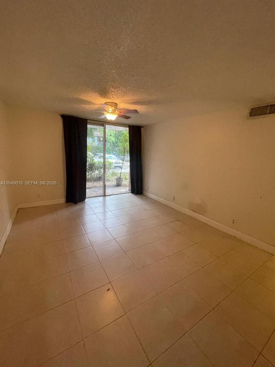 10773 Cleary Blvd # 103, Plantation, FL 33324 photo 2