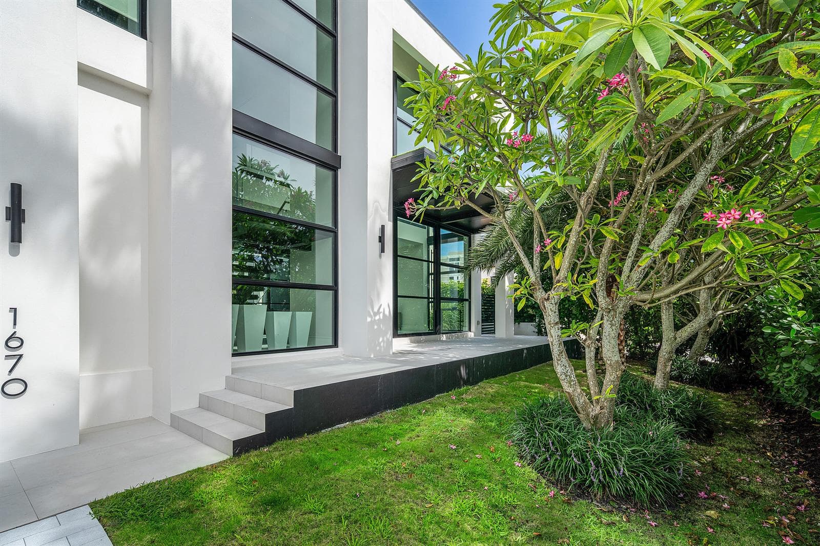 1670 E Terra Mar Drive, Lauderdale By The Sea, FL 33062 photo 3