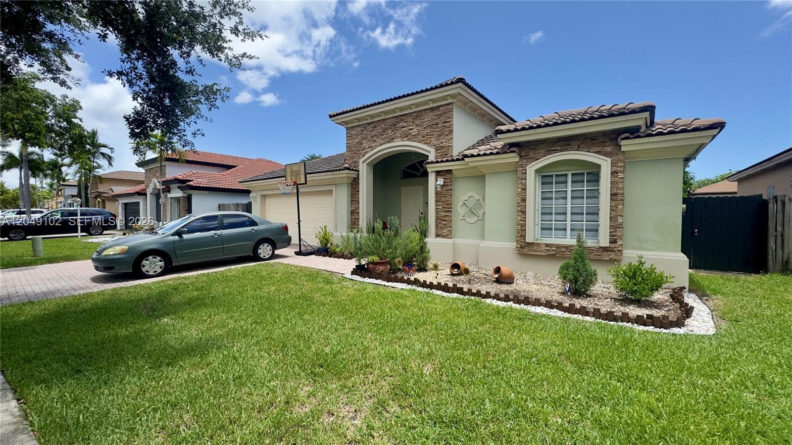 937 NE 35th Ave, Homestead, FL 33033 photo 3