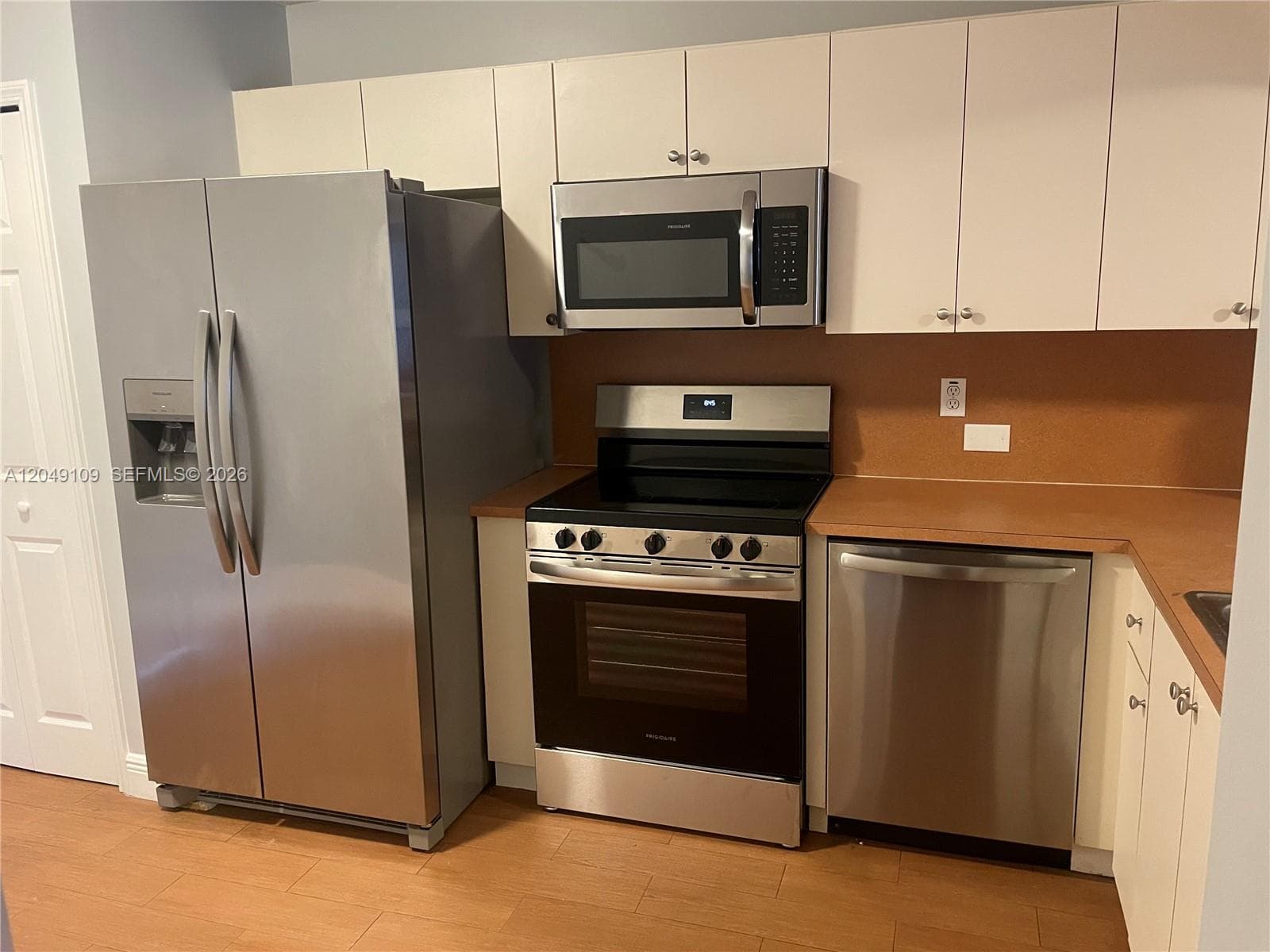 1261 SE 27th St # 104, Homestead, FL 33035 photo 3