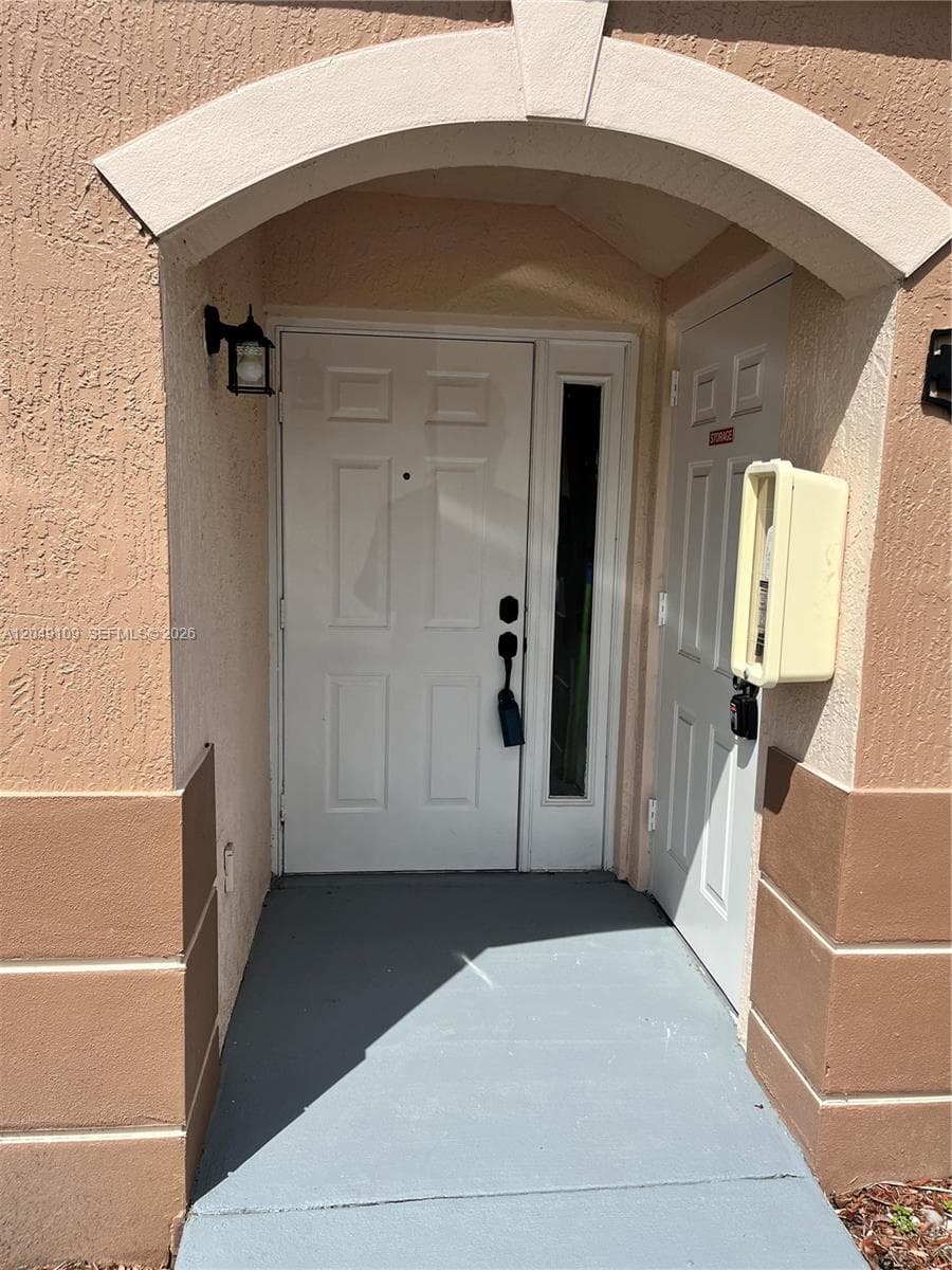 1261 SE 27th St # 104, Homestead, FL 33035