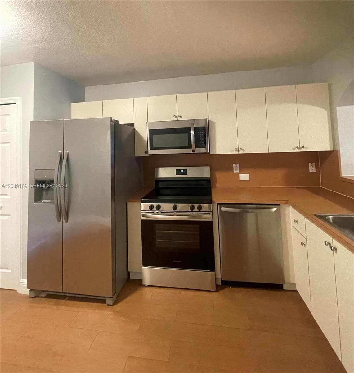 1261 SE 27th St # 104, Homestead, FL 33035 photo 4