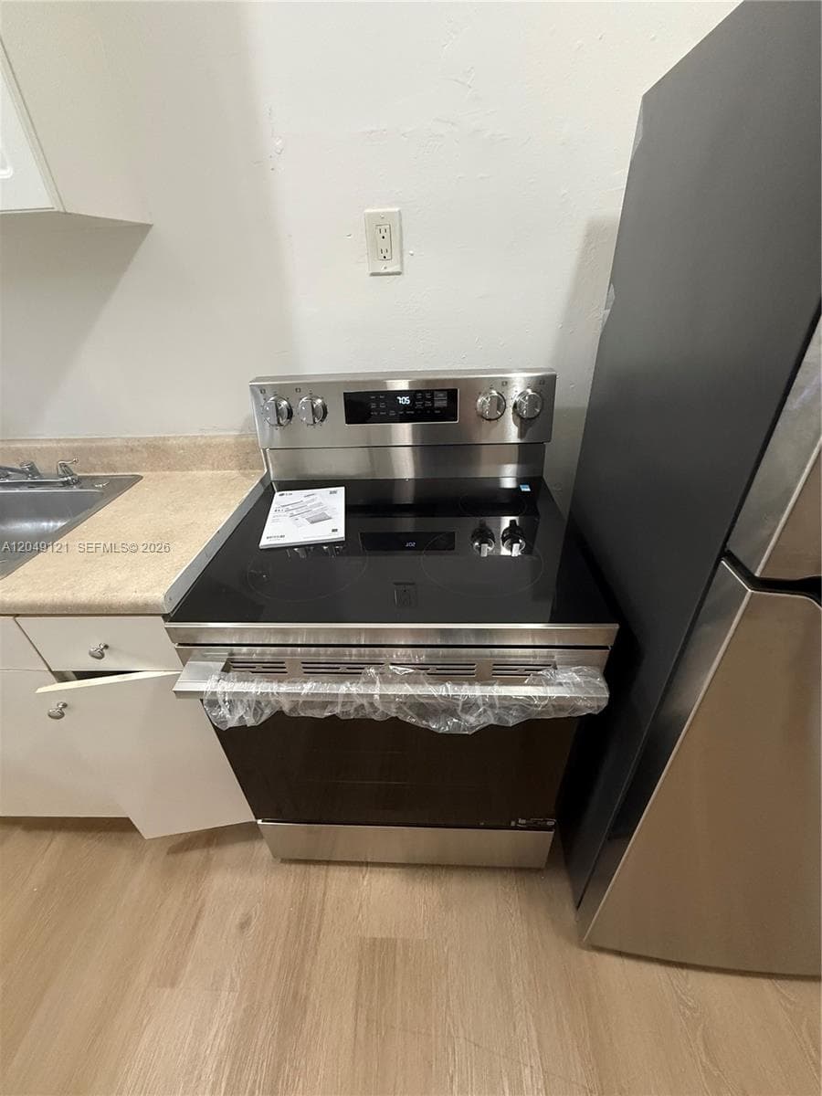 469 SW 3rd St # 4, Miami, FL 33130 photo 5