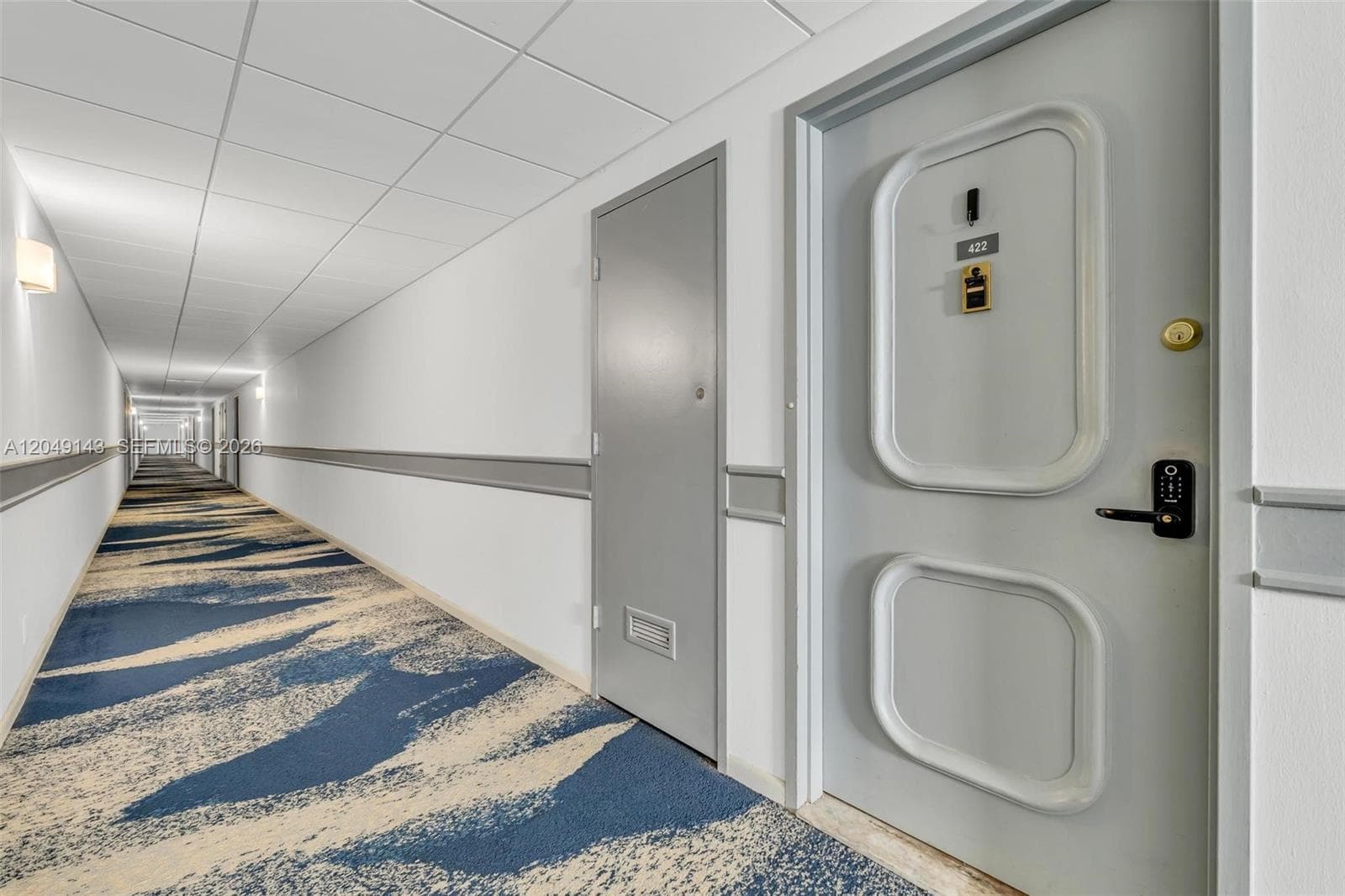 3800 Hillcrest Dr # 422, Hollywood, FL 33021 photo 5