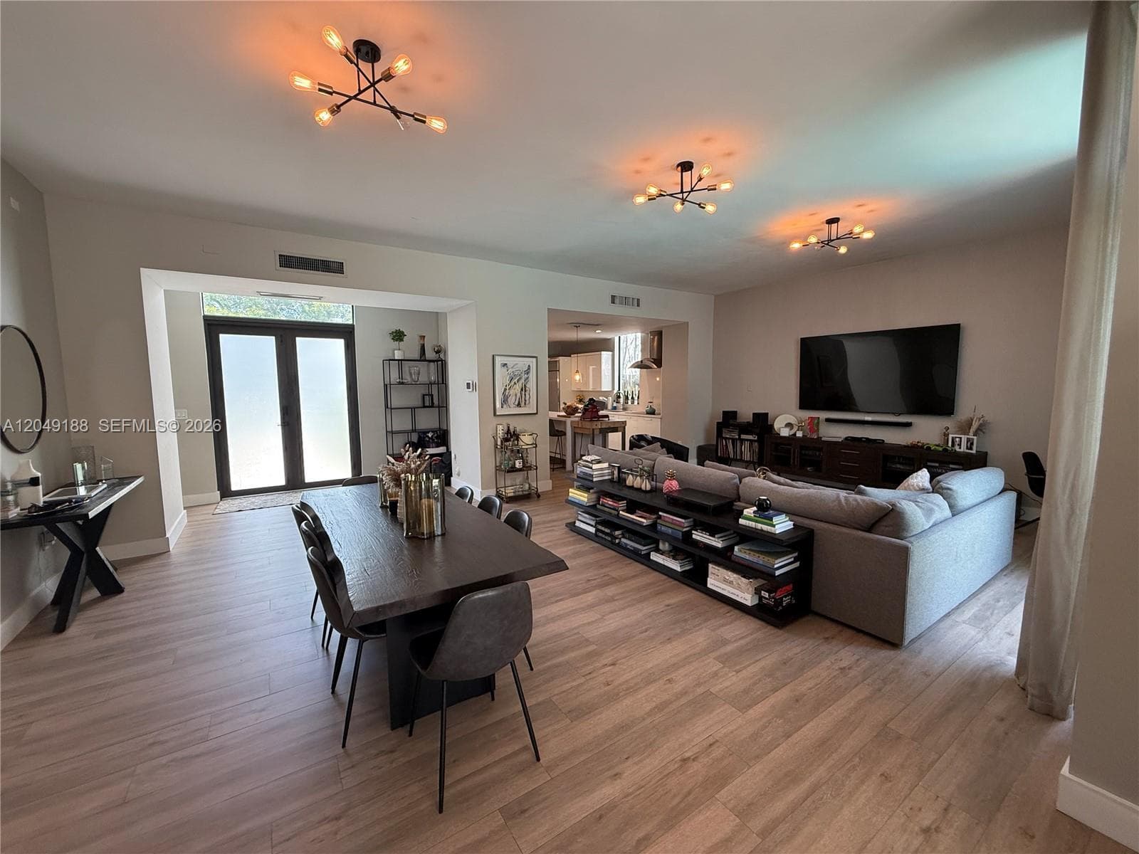 8631 Arboretum Ln, Miami, FL 33138