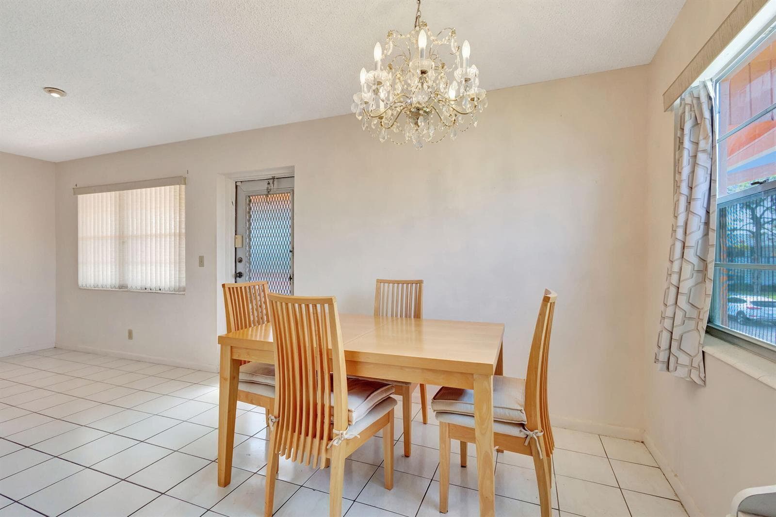 332 Sheffield N, West Palm Beach, FL 33417 photo 4