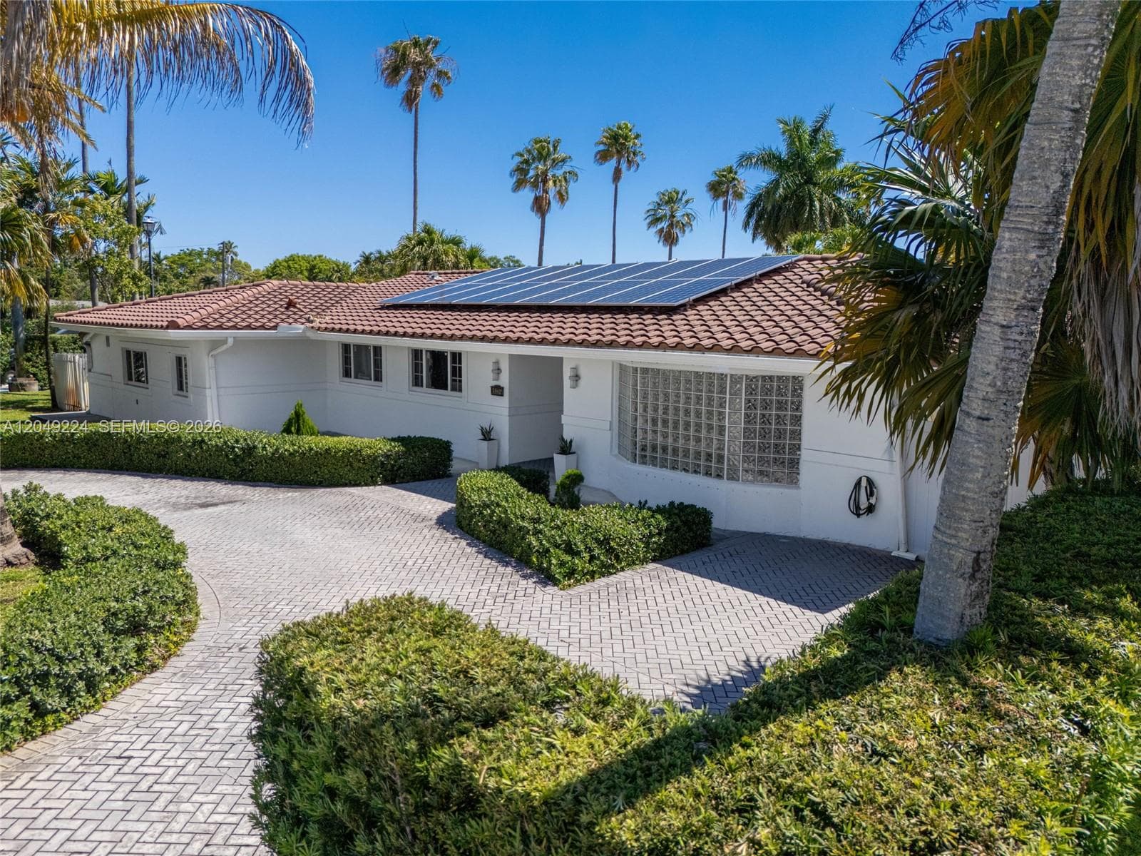 20235 Highland Lakes Blvd, Miami, FL 33179 photo 2