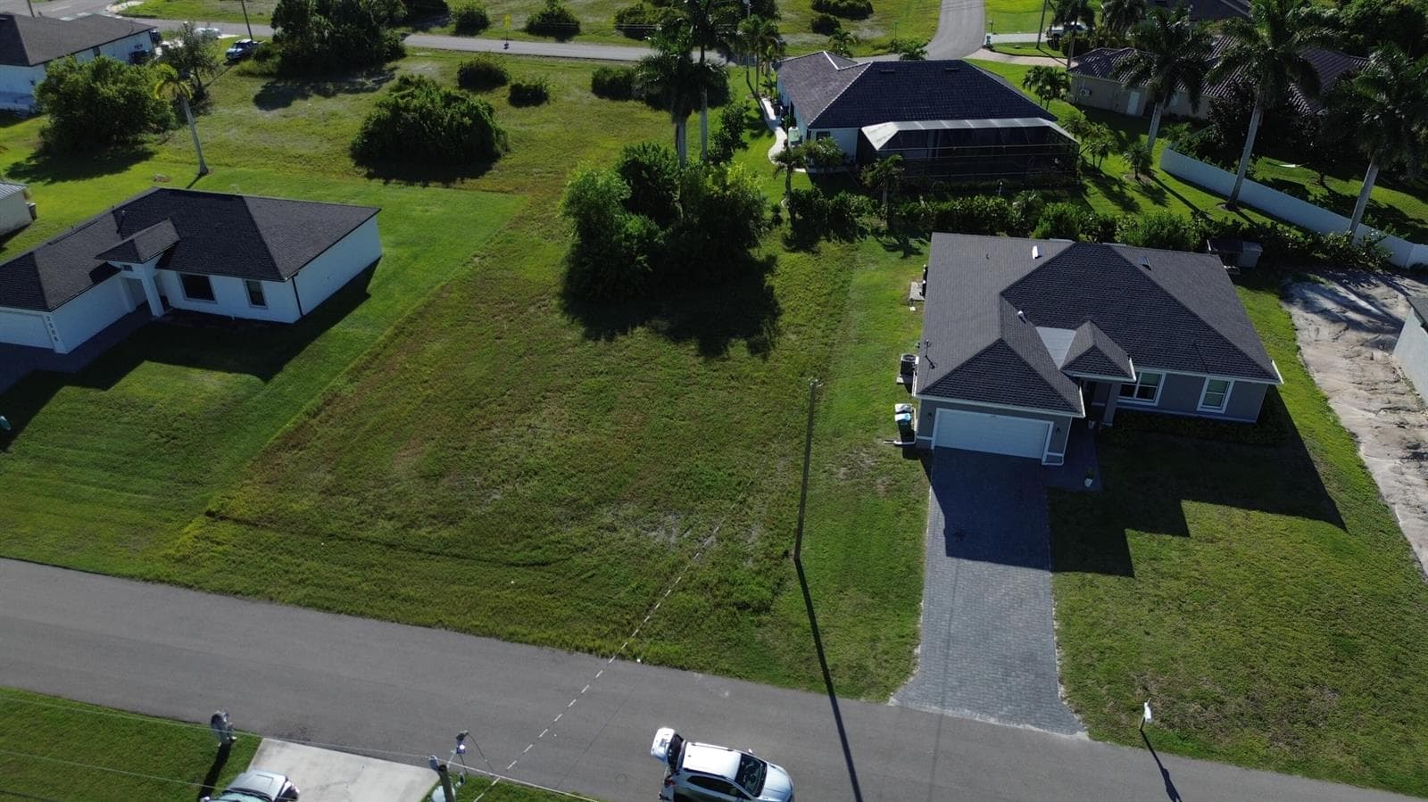 2012 NW 24th Place, Cape Coral, FL 33993 photo 4
