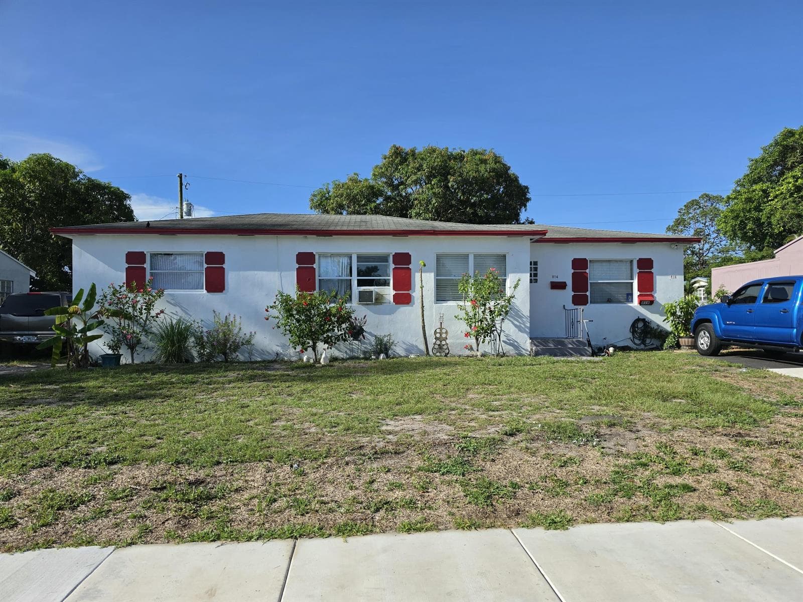 814 42nd Street, West Palm Beach, FL 33407 photo 2