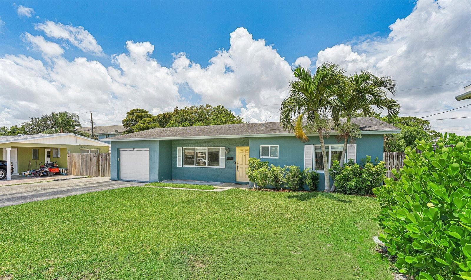 301 SE 3rd Street, Deerfield Beach, FL 33441 photo 2