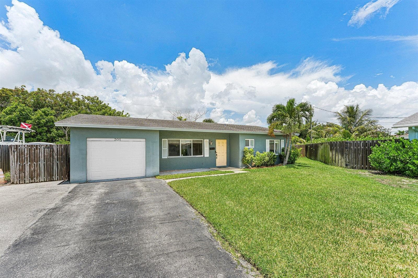301 SE 3rd Street, Deerfield Beach, FL 33441 photo 3