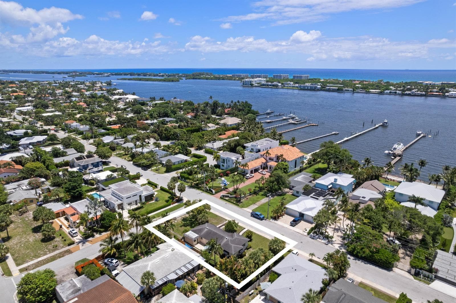 1725 N Lakeside Drive, FL 33460 photo 4