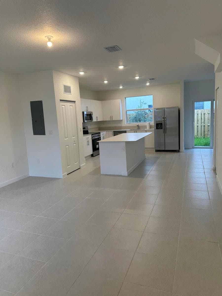 1154 SE 2 Street, Florida City, FL 33034 photo 3