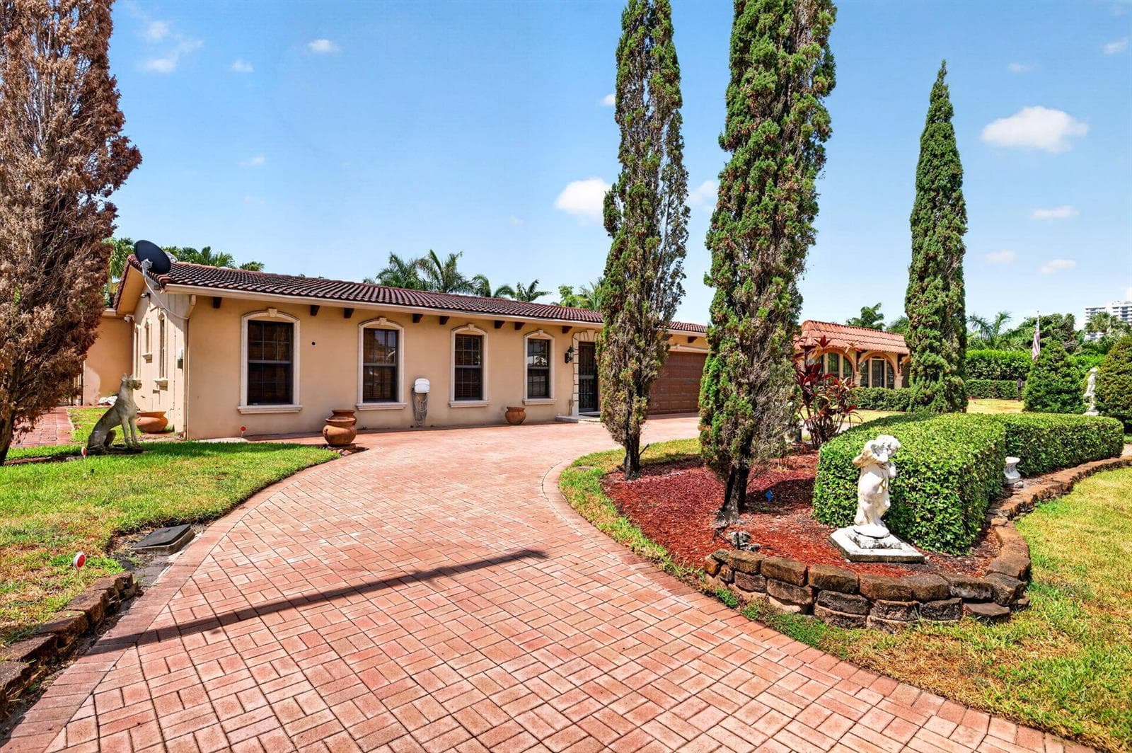 2060 Tropic Isle, Lauderdale By The Sea, FL 33062