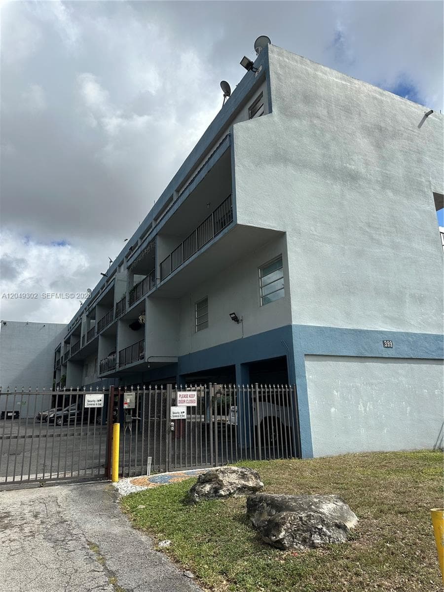 399 NW 72nd Ave # 310, Miami, FL 33126 photo 3