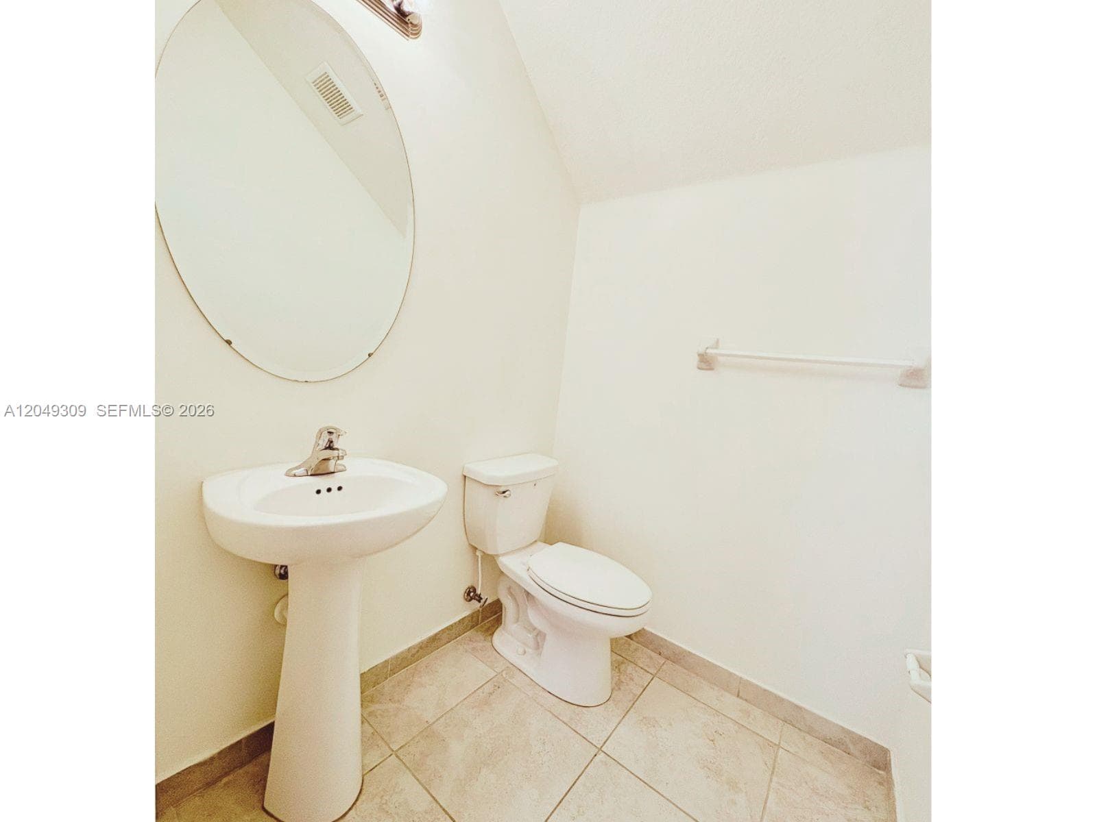 132 NE 24th Ave, Homestead, FL 33033 photo 4