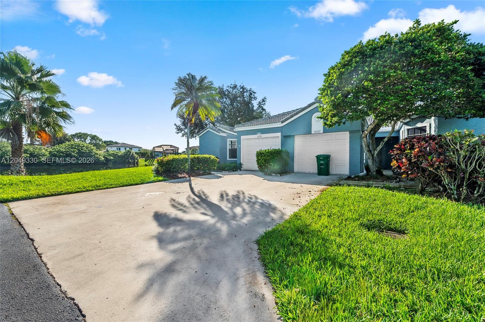 8220 Waterford Ln, Tamarac, FL 33321 photo 2
