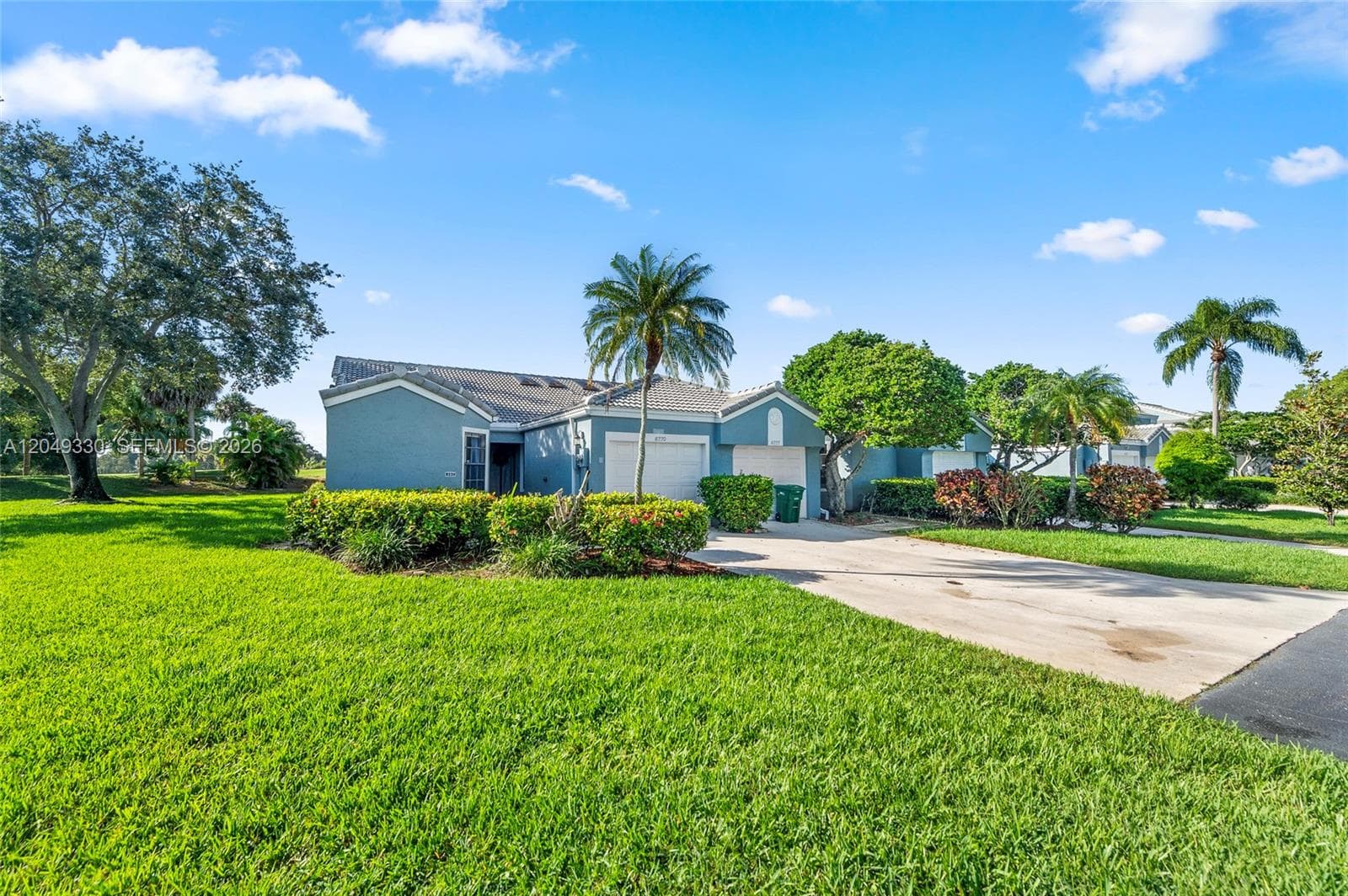 8220 Waterford Ln, Tamarac, FL 33321 photo 3