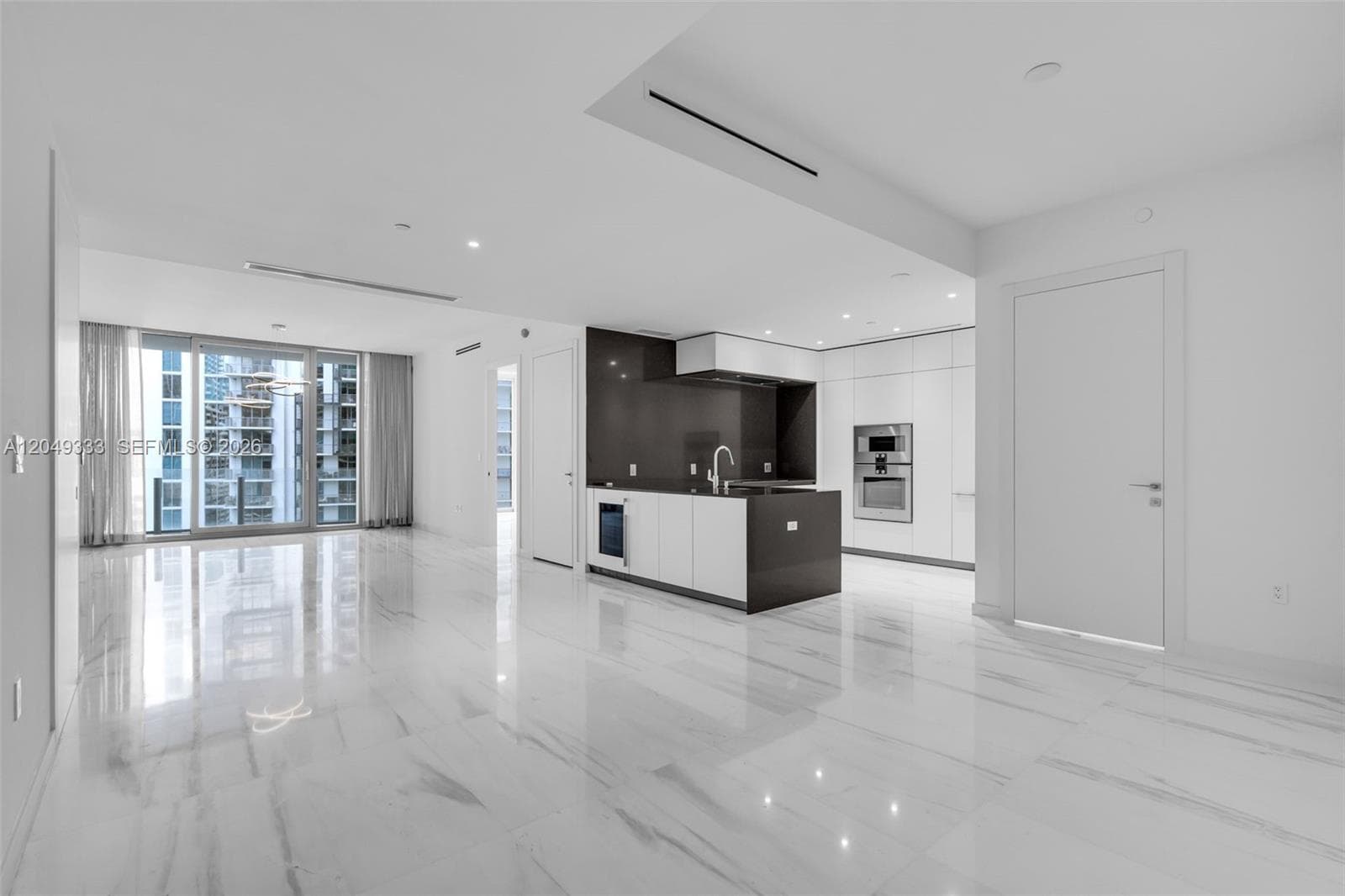 300 Biscayne Boulevard Way # 3009W, Miami, FL 33131