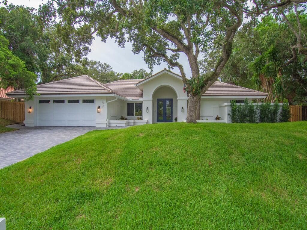 1331 Jonathans Trail, Vero Beach, FL 32963