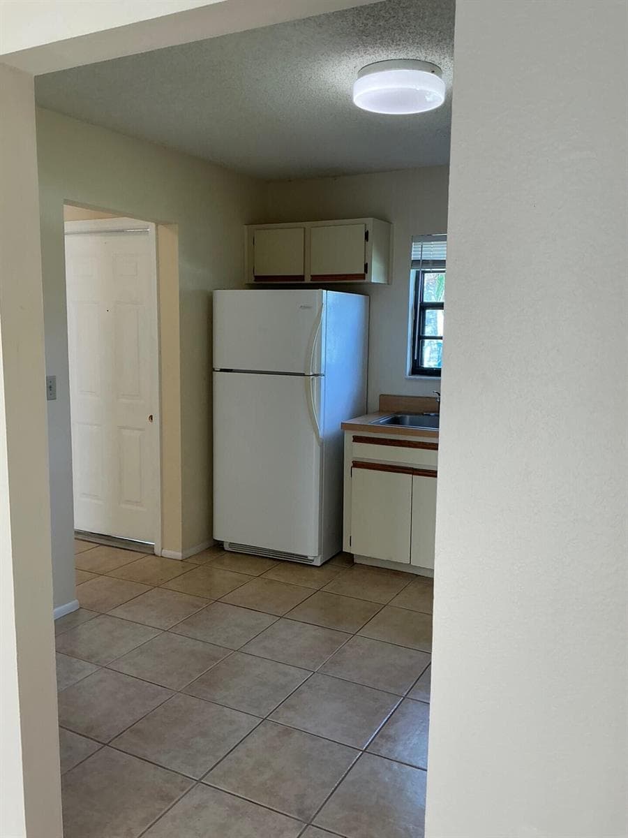 1537 SE Arenson Lane, Port St. Lucie, FL 34952 photo 3