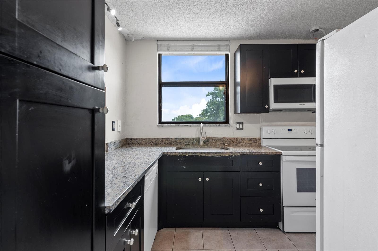 8429 Forest Hills Drive # 304, Coral Springs, FL 33065 photo 4