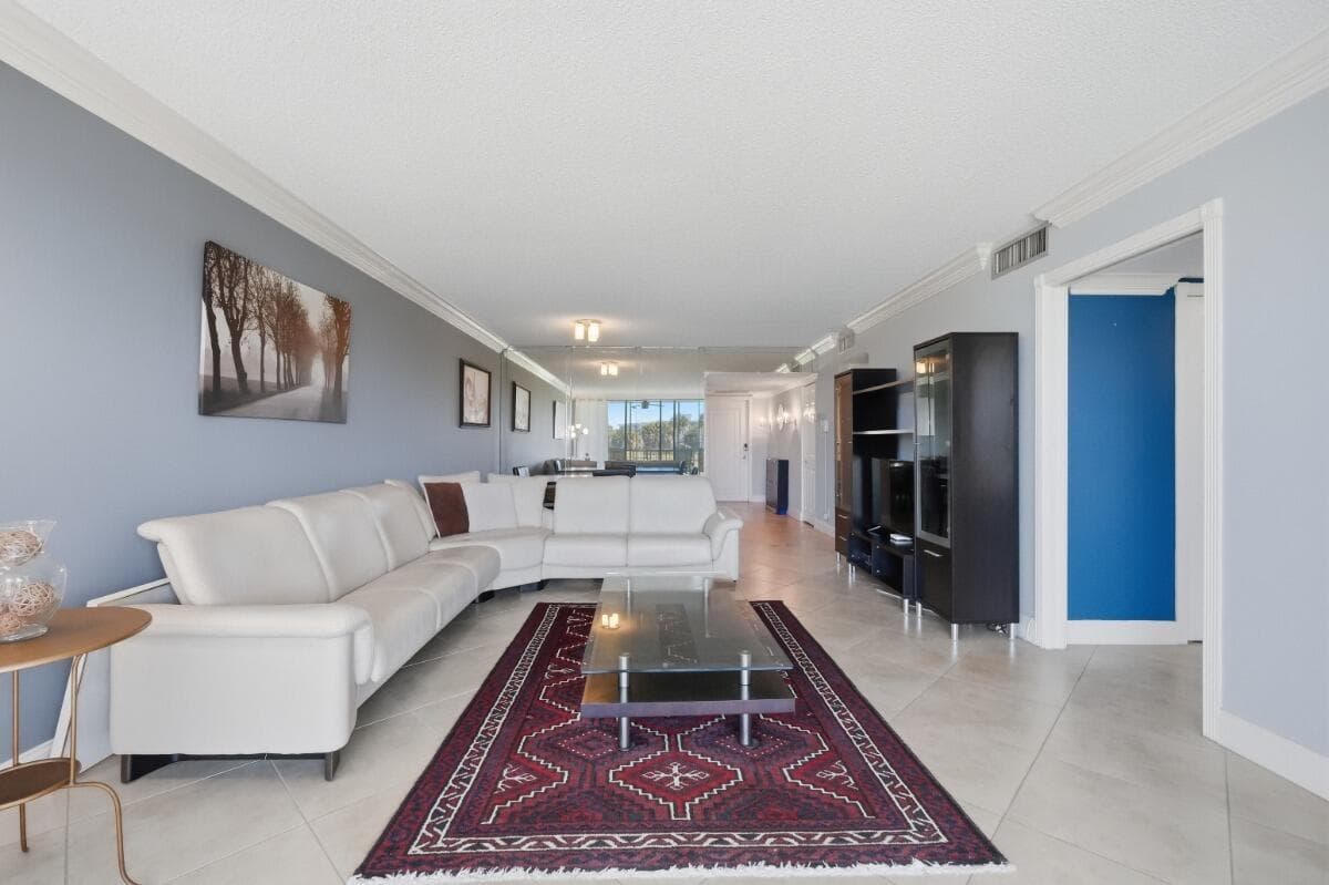 3001 S Palm Aire Drive # 206, Pompano Beach, FL 33069