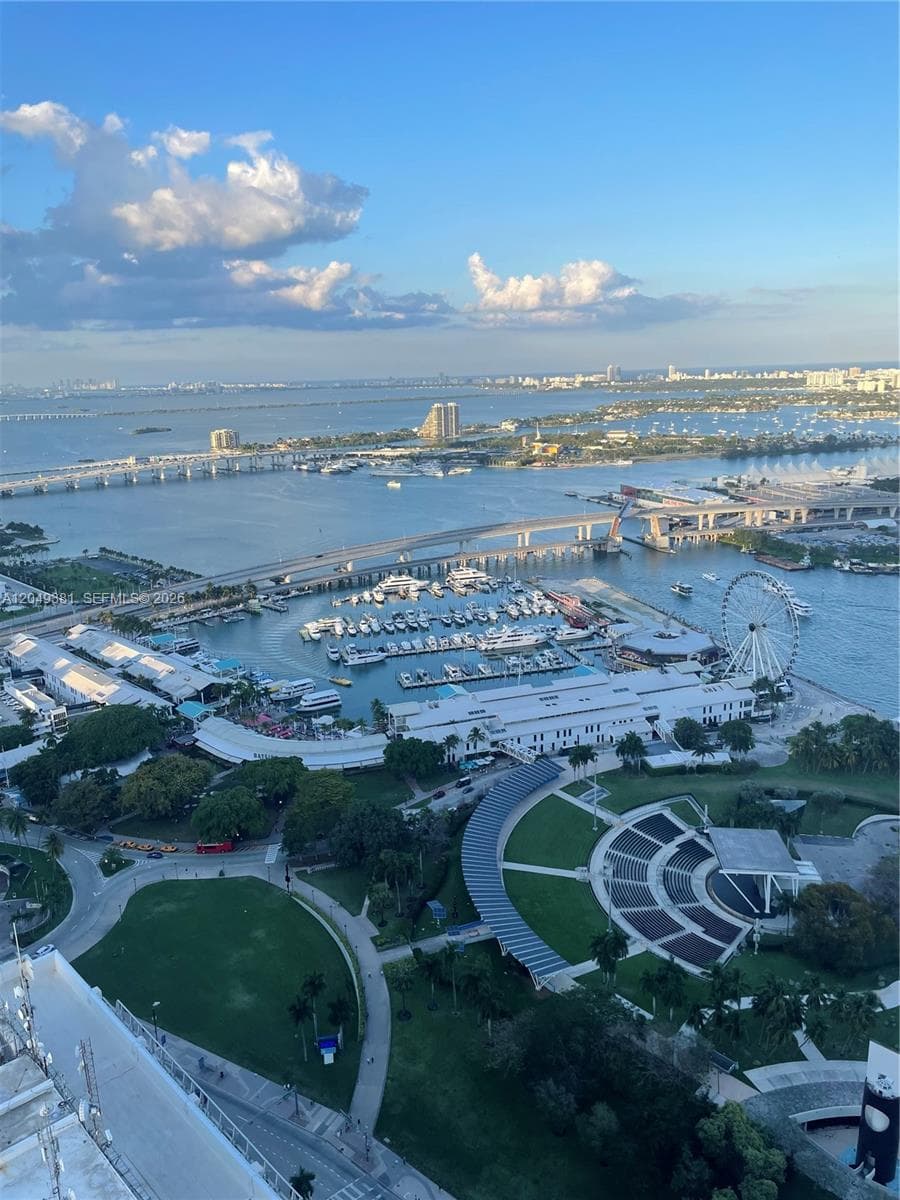 50 Biscayne Blvd # 5001, Miami, FL 33132