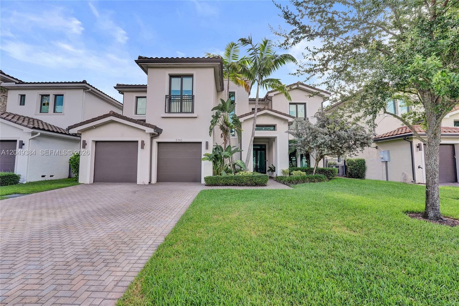 5742 Brookfield Cir E, Hollywood, FL 33312
