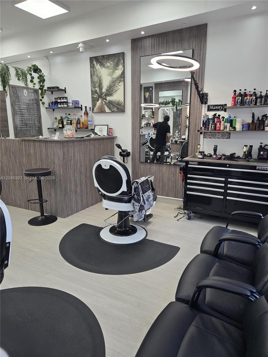 218 N Federal Highway, Hallandale Beach, FL 33009 photo 4