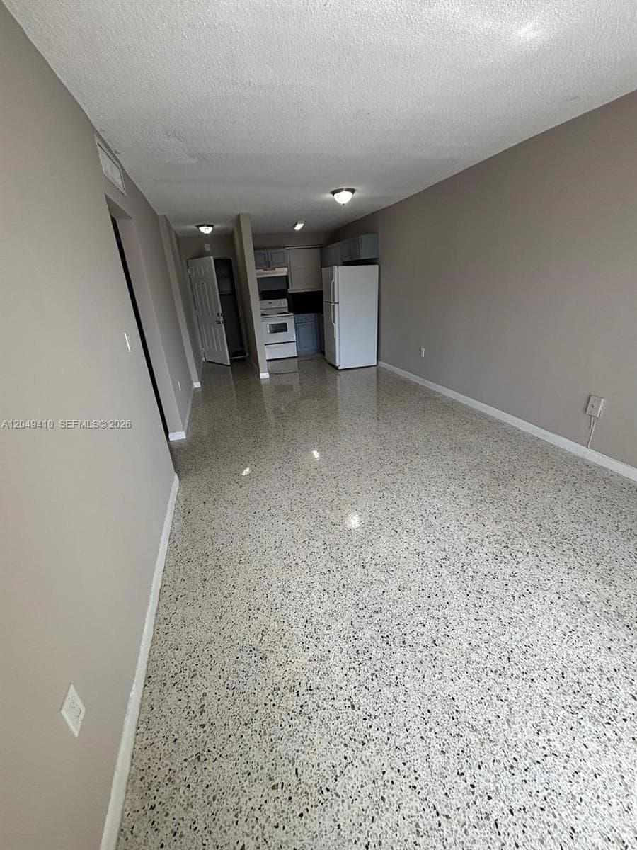 1047 SW 7th St # 12, Miami, FL 33130 photo 3