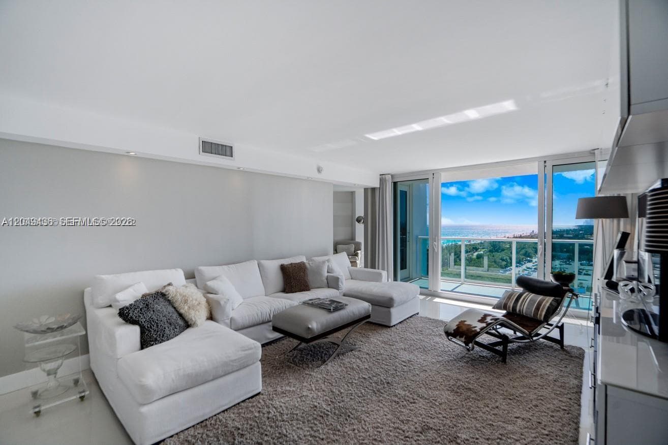 100 Bayview Dr # 1622, Sunny Isles Beach, FL 33160 photo 3