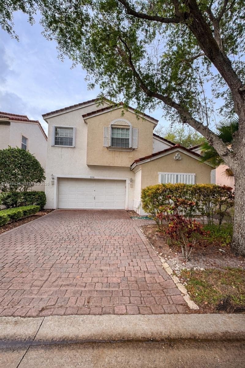 7558 NW 17th Dr, Pembroke Pines, FL 33024