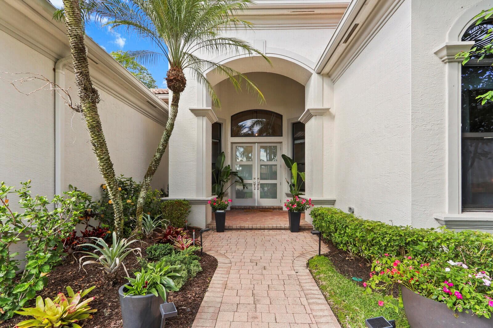 408 Vía Placita, Palm Beach Gardens, FL 33418 photo 2