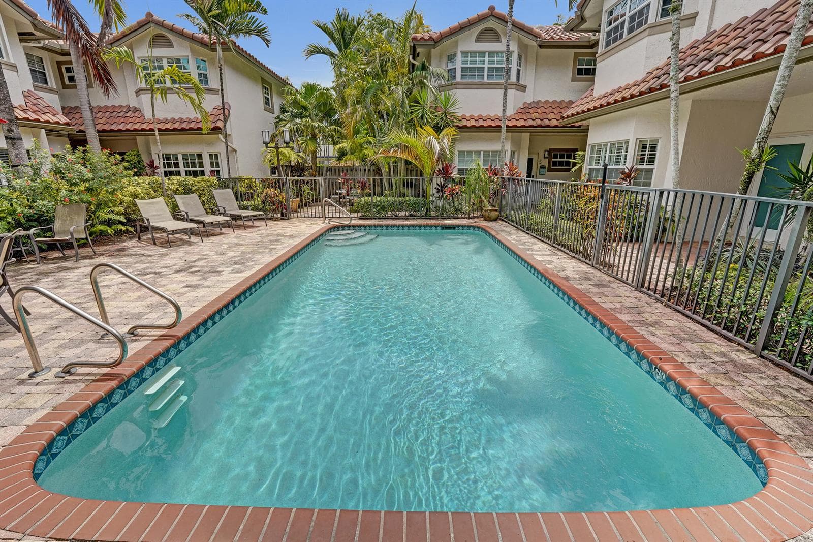 620 NE 9th Avenue # 6, Fort Lauderdale, FL 33304 photo 2
