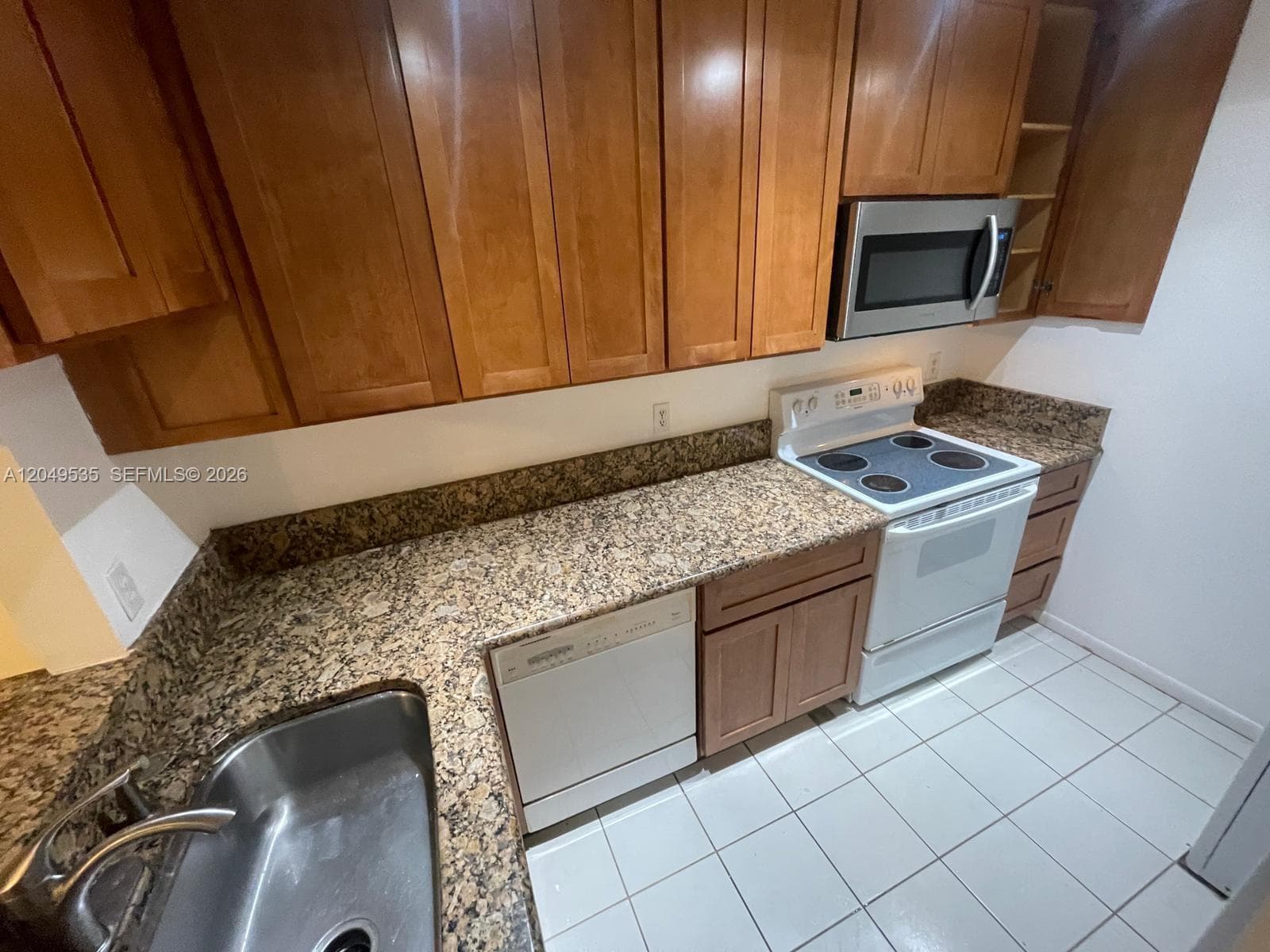 807 Twin Lakes Dr # 32-G, Coral Springs, FL 33071 photo 5