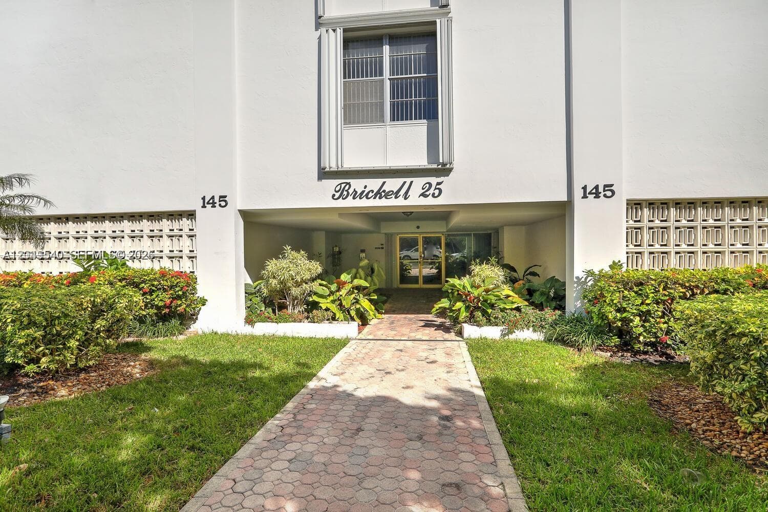 145 SE 25th Rd # 502, Miami, FL 33129 photo 2