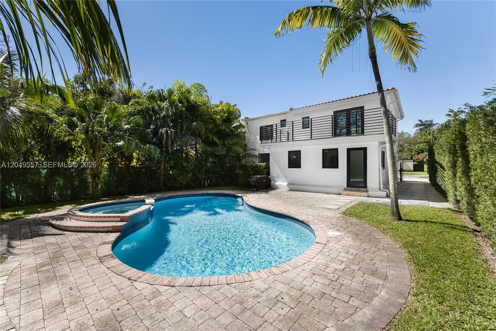 7111 SW 63rd Ave, South Miami, FL 33143