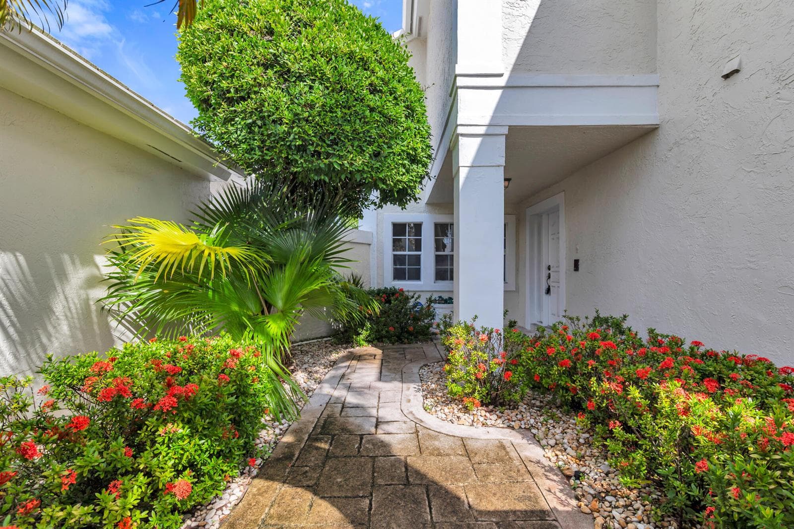 22 Selby Lane, Palm Beach Gardens, FL 33418 photo 3