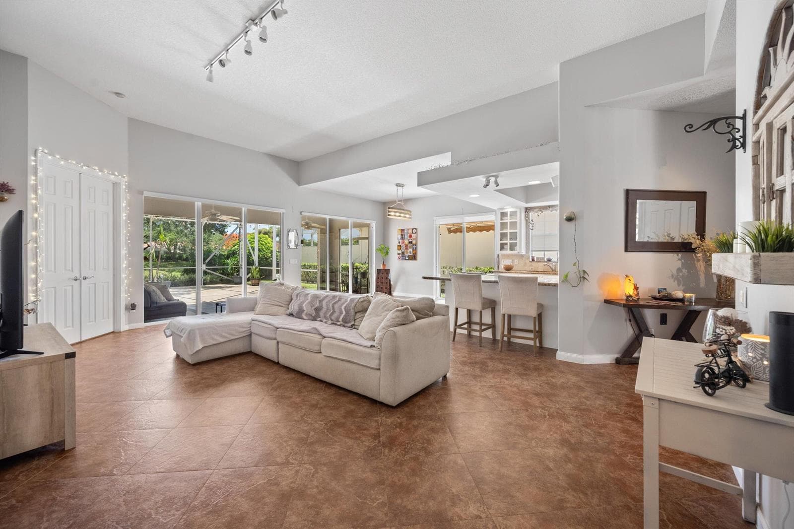 2862 Irma Lake Drive, West Palm Beach, FL 33411 photo 4