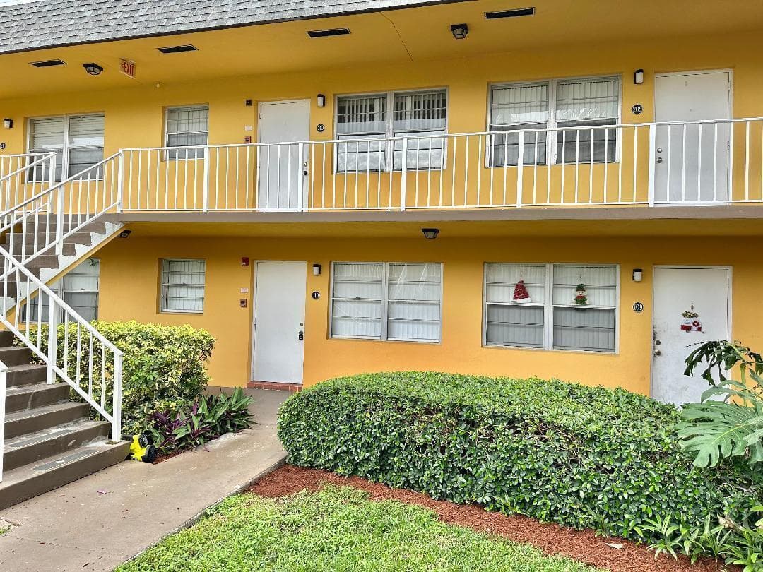 240 Croton Avenue # 110, Lantana, FL 33462 photo 3