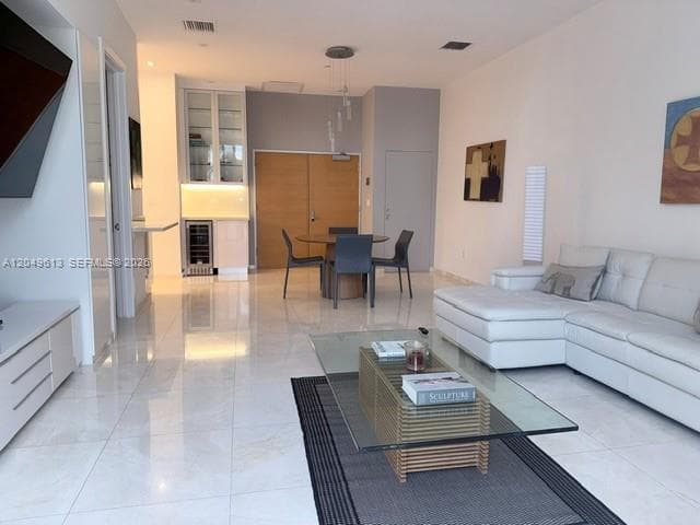 881 Ocean Dr # L2, Key Biscayne, FL 33149